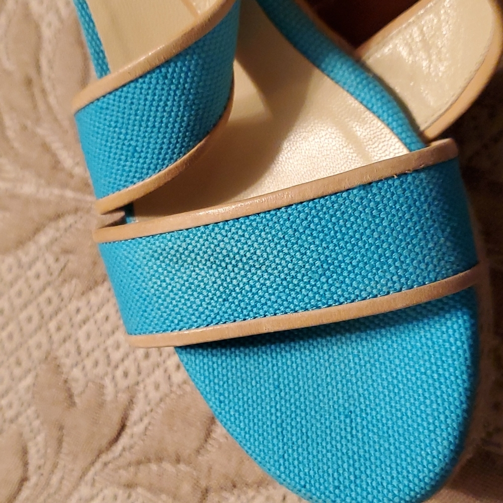 TARYN ROSE WEDGE SALDALS - Picture 10 of 10